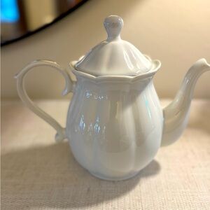 Teapot - 8 available.
